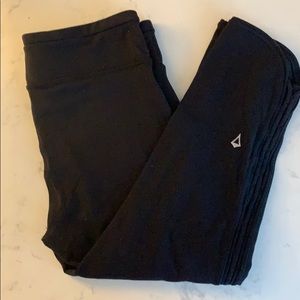 Cropped ivivva leggings